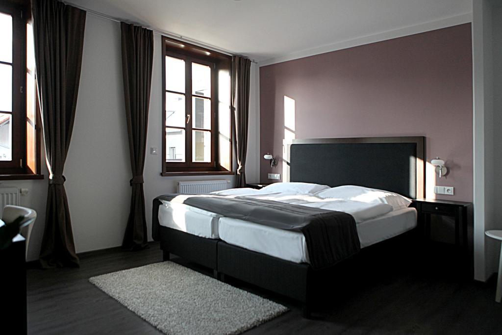 Hotel Koruna Chlumec nad Cidlinou Kültér fotó